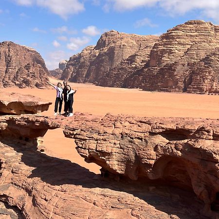 Wadi Rum Bedouin Heart Camp Bagian luar foto