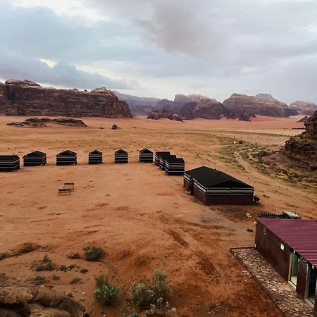 Wadi Rum Bedouin Heart Camp Bagian luar foto