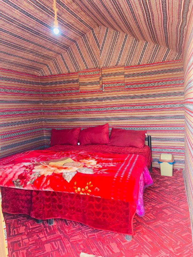 Wadi Rum Bedouin Heart Camp Bagian luar foto