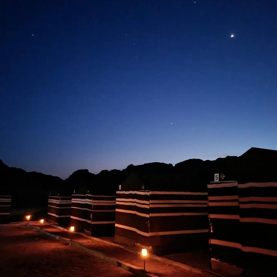 Wadi Rum Bedouin Heart Camp Bagian luar foto