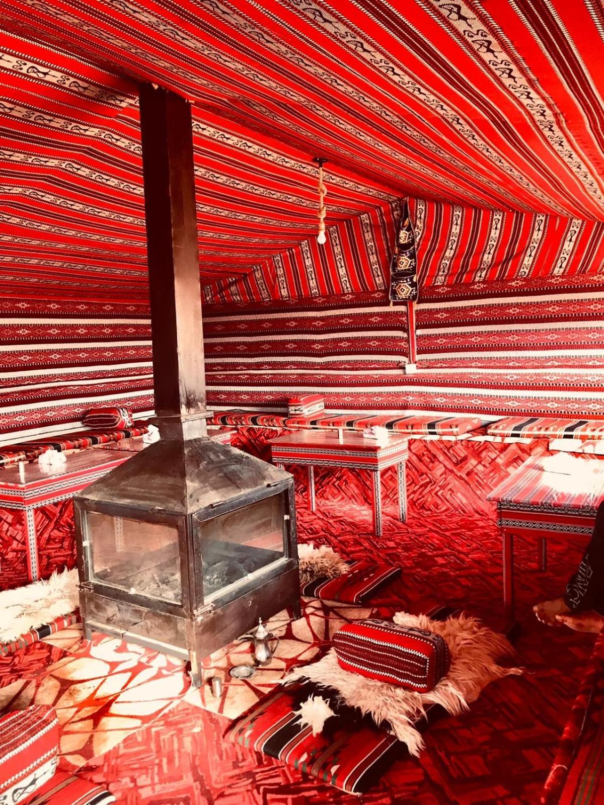 Wadi Rum Bedouin Heart Camp Bagian luar foto