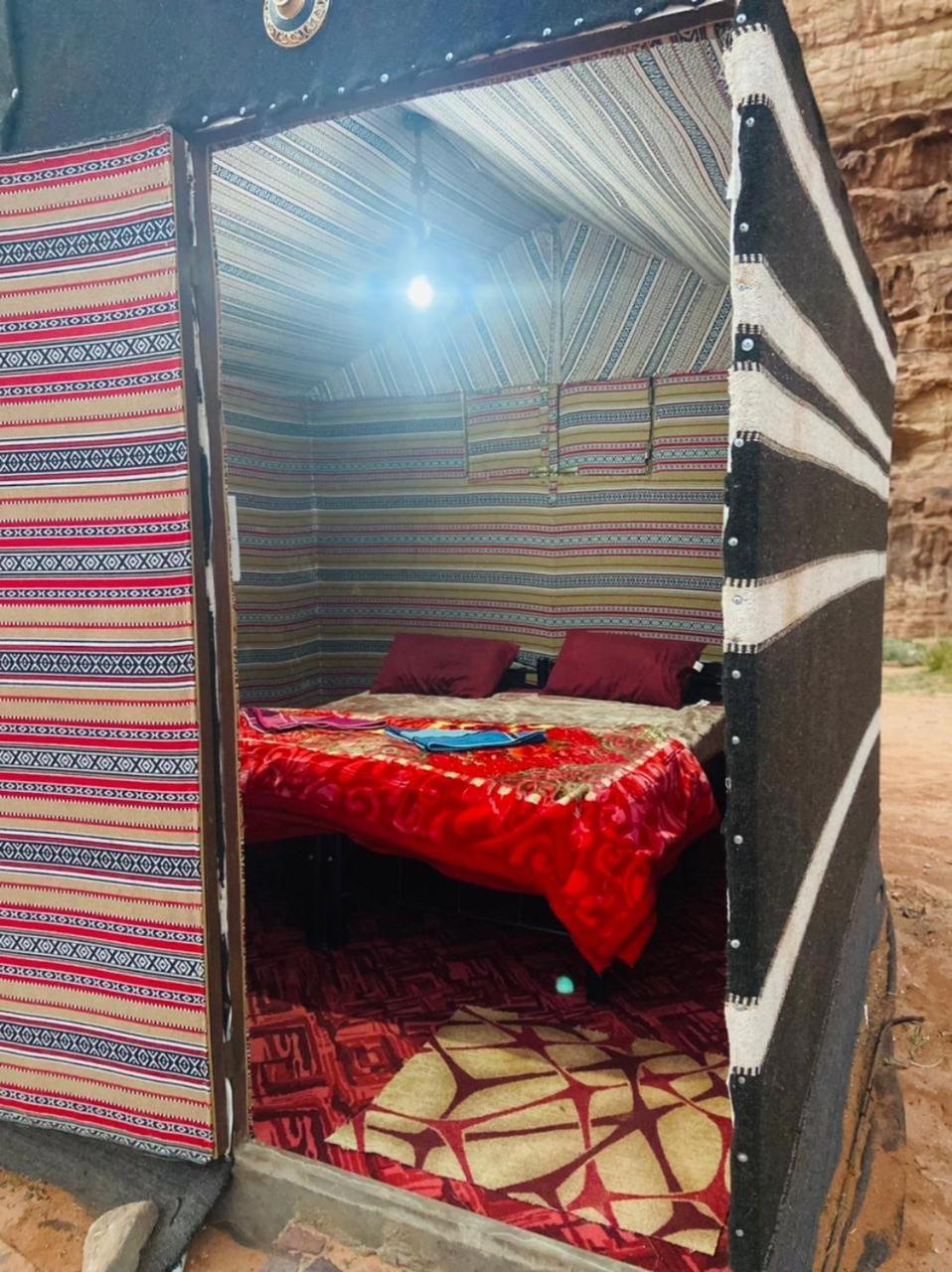 Wadi Rum Bedouin Heart Camp Bagian luar foto