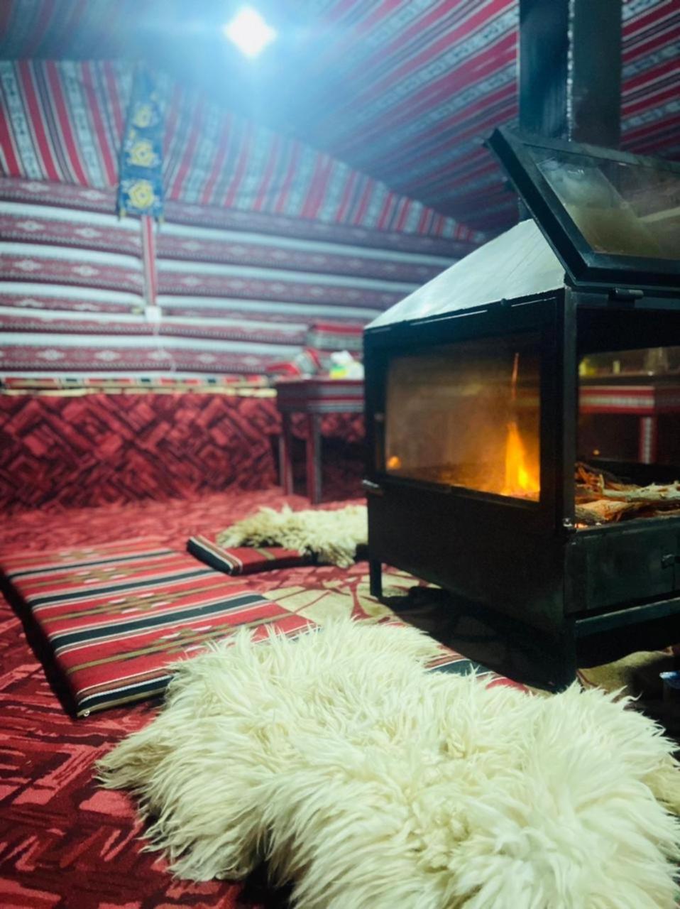 Wadi Rum Bedouin Heart Camp Bagian luar foto
