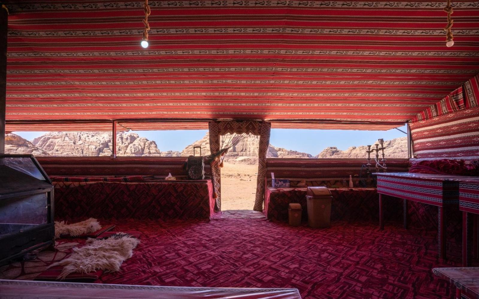 Wadi Rum Bedouin Heart Camp Bagian luar foto