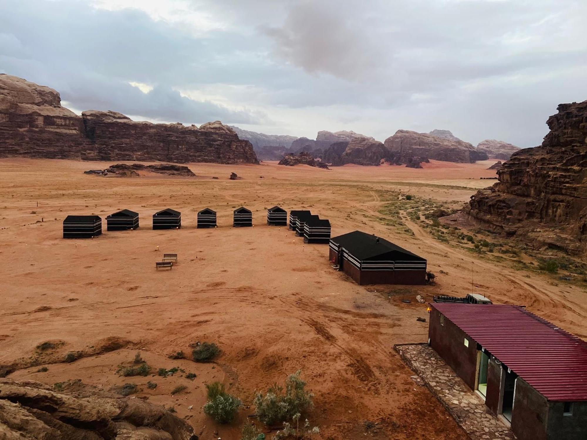 Wadi Rum Bedouin Heart Camp Bagian luar foto